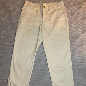Khaki pants 🤎